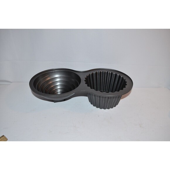 WILTON Large 3D Cupcake Pan Non-Stick Mold Jumbo Baking Cake Pan - Picture 5 of 10